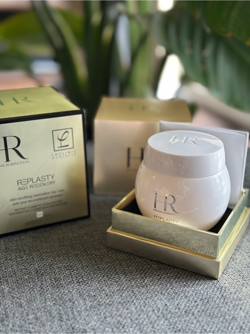 NEW HELENA RUBINSTEIN
Replasty Age Recovery Day Cream (50ml)